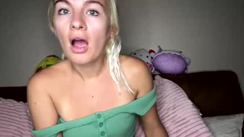 Missy  Jack online show from 10-28-25, 02:37