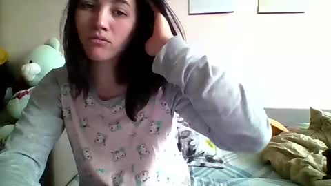 Bella online show from 04-20-26, 08:50