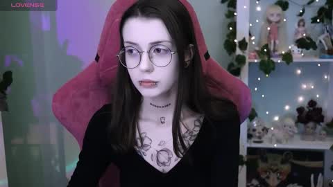 Violet online show from 02-26-26, 03:05