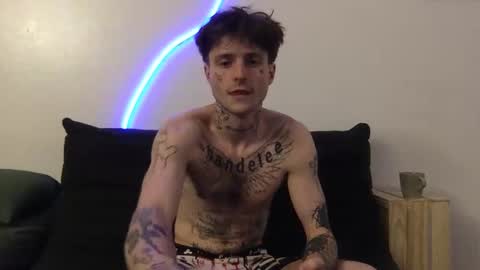 pretty boy online show from 10-25-25, 05:04