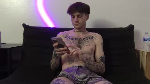 pretty boy online show from 11-23-25, 03:06