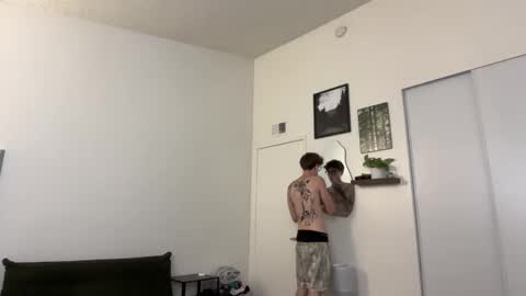 Snapshot of prettyboyszn chatting on 05-21-26, 04:41 pretty boy online show from 05-21-26, 04:41