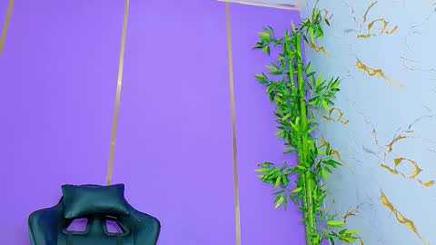 Snapshot of prettybunnies08 chatting on 09-20-25, 11:06 Enzo Denis online show from 09-20-25, 11:06