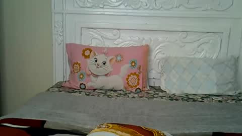 Snapshot of prettybunnny chatting on 10-17-25, 03:36 Bunny online show from 10-17-25, 03:36