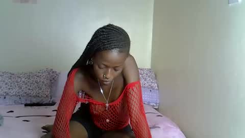 Snapshot of prettybunnny chatting on 02-08-26, 03:37 Bunny online show from 02-08-26, 03:37