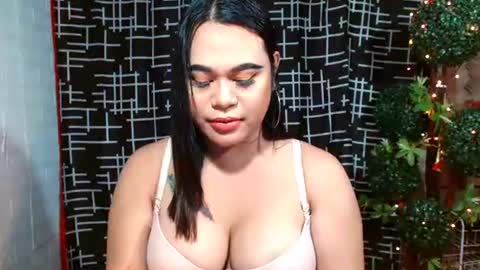 prettydiannara online show from 10-11-25, 11:14