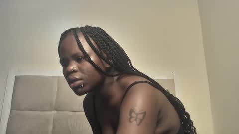 Snapshot of prettyeve25 chatting on 10-10-25, 04:39 eve online show from 10-10-25, 04:39