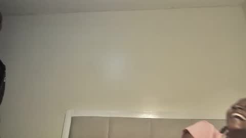 Snapshot of prettyeve25 chatting on 10-12-25, 07:35 eve online show from 10-12-25, 07:35