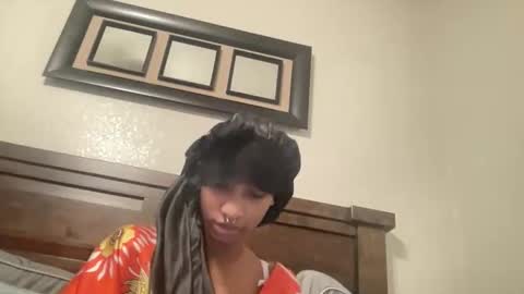 prettyfacefemale online show from 06-06-26, 07:29