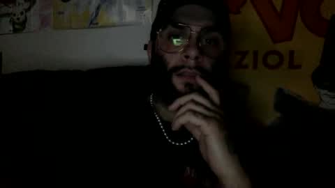 Snapshot of prettyglazed chatting on 11-09-25, 02:54 prettyglazed online show from 11-09-25, 02:54