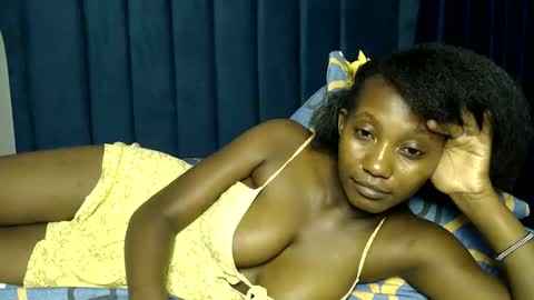 Snapshot of prettygoddess1 chatting on 11-11-25, 05:57 Mary online show from 11-11-25, 05:57