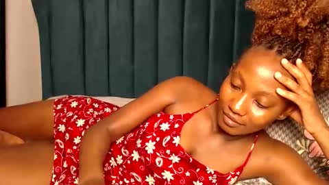 Snapshot of prettygoddess1 chatting on 11-15-25, 05:20 Mary online show from 11-15-25, 05:20