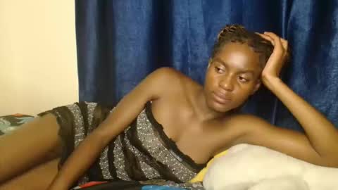 Snapshot of prettygoddess1 chatting on 04-21-26, 01:53 Mary online show from 04-21-26, 01:53
