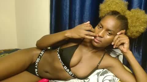 Snapshot of prettygoddess1 chatting on 04-26-26, 04:32 Mary online show from 04-26-26, 04:32