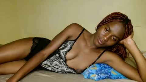 Snapshot of prettygoddess1 chatting on 05-27-26, 04:15 Mary online show from 05-27-26, 04:15