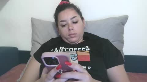 prettyjulliette online show from 11-19-25, 03:45