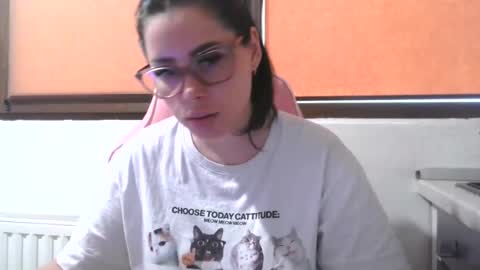 prettyjulliette online show from 07-17-26, 02:34