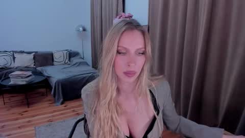 Eva online show from 03-10-26, 12:37