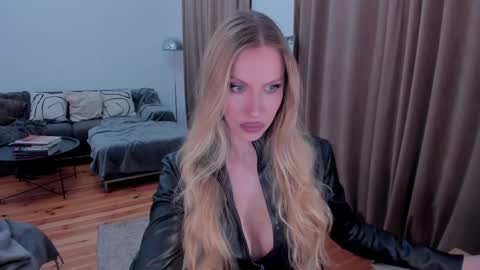 Eva online show from 03-27-26, 01:22