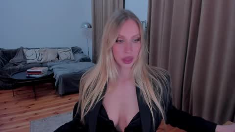 Eva online show from 05-17-26, 11:34