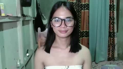 prettykhelcy online show from 04-12-26, 11:48