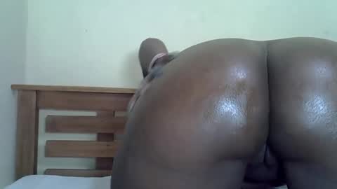 LILIAN online show from 03-22-26, 08:12