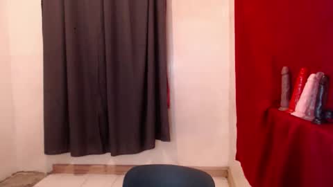 Snapshot of prettylovebarbieintownxx chatting on 09-19-25, 06:19 prettylovebarbieintownxx online show from 09-19-25, 06:19