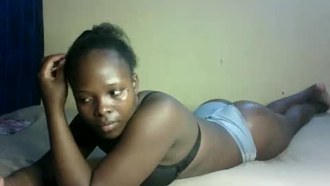 Melly online show from 09-28-25, 06:13