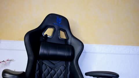 Laura  Onlyfans   40OFF online show from 02-11-25, 07:54