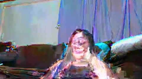Snapshot of prettypinaylonghair chatting on 01-19-25, 06:09 Gerald and Liezel online show from 01-19-25, 06:09