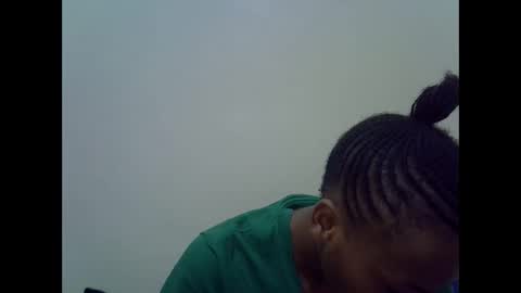 Snapshot of prettyqueenn1 chatting on 12-09-24, 07:17 sharon online show from 12-09-24, 07:17