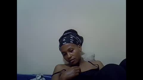 Snapshot of prettyqueenn1 chatting on 01-10-25, 10:46 sharon online show from 01-10-25, 10:46