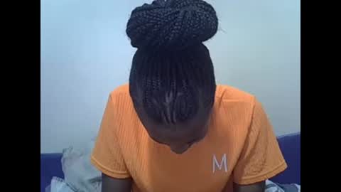 Snapshot of prettyqueenn1 chatting on 01-12-25, 04:08 sharon online show from 01-12-25, 04:08