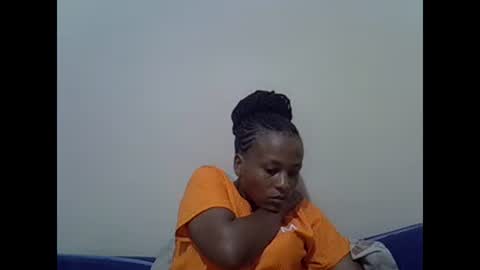 Snapshot of prettyqueenn1 chatting on 01-12-25, 08:36 sharon online show from 01-12-25, 08:36