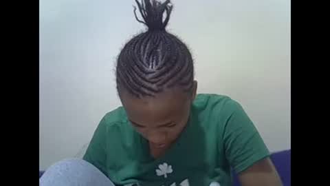 Snapshot of prettyqueenn1 chatting on 01-22-25, 01:21 sharon online show from 01-22-25, 01:21