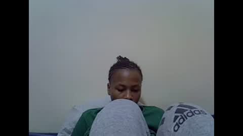 Snapshot of prettyqueenn1 chatting on 01-25-25, 12:37 sharon online show from 01-25-25, 12:37