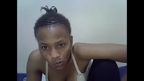 Snapshot of prettyqueenn1 chatting on 02-07-25, 03:45 sharon online show from 02-07-25, 03:45