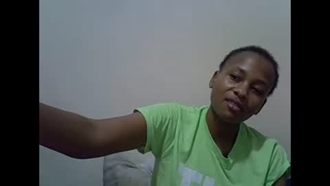 Snapshot of prettyqueenn1 chatting on 02-14-25, 11:53 sharon online show from 02-14-25, 11:53
