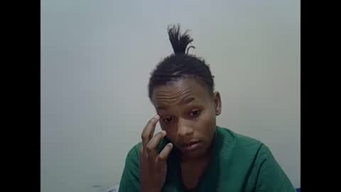 Snapshot of prettyqueenn1 chatting on 02-16-25, 06:43 sharon online show from 02-16-25, 06:43