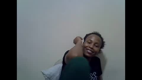 Snapshot of prettyqueenn1 chatting on 02-25-25, 11:00 sharon online show from 02-25-25, 11:00