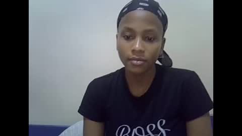 Snapshot of prettyqueenn1 chatting on 02-26-25, 02:15 sharon online show from 02-26-25, 02:15