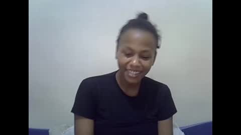 Snapshot of prettyqueenn1 chatting on 03-02-25, 04:10 sharon online show from 03-02-25, 04:10