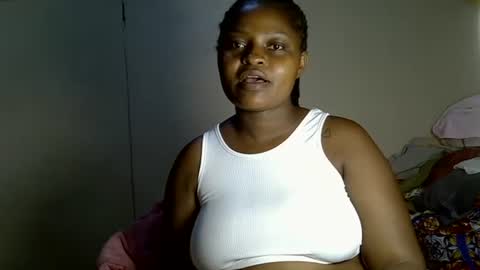 Snapshot of prettyriss chatting on 04-16-26, 10:56 prettyriss online show from 04-16-26, 10:56