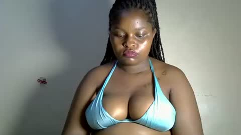 Snapshot of prettyriss chatting on 05-19-26, 06:36 prettyriss online show from 05-19-26, 06:36