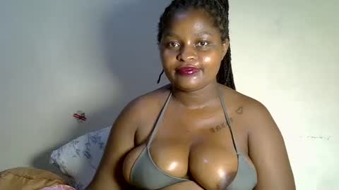 Snapshot of prettyriss chatting on 05-29-26, 12:19 prettyriss online show from 05-29-26, 12:19
