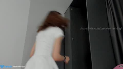 Snapshot of prettysomething chatting on 12-31-24, 01:04 Sophie next stream will be at Monday i will wait you guys online show from 12-31-24, 01:04