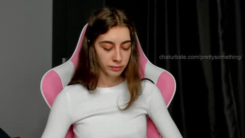 Snapshot of prettysomething chatting on 01-14-25, 08:26 Sophie next stream will be at Monday i will wait you guys online show from 01-14-25, 08:26