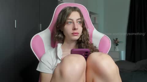 Snapshot of prettysomething chatting on 04-23-26, 07:20 Sophie next stream will be at Monday i will wait you guys online show from 04-23-26, 07:20