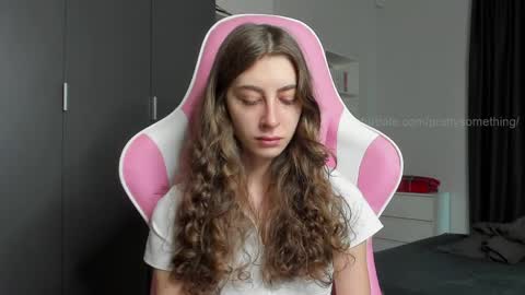 Snapshot of prettysomething chatting on 04-28-26, 07:02 Sophie next stream will be at Monday i will wait you guys online show from 04-28-26, 07:02