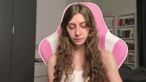 Snapshot of prettysomething chatting on 05-14-26, 05:47 Sophie next stream will be at Monday i will wait you guys online show from 05-14-26, 05:47